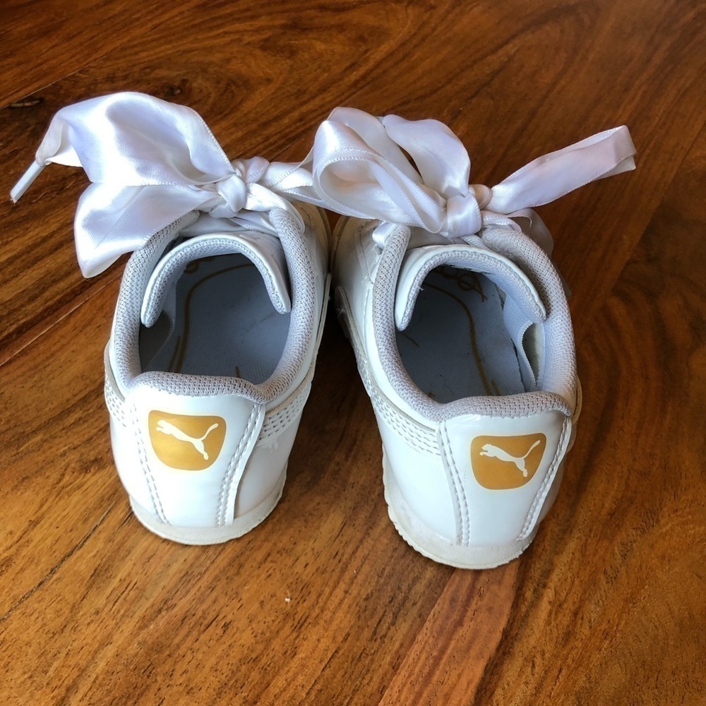 White Puma Roma Heart Patent Sneaker With Ribbon Laces - Picture 4 of 11